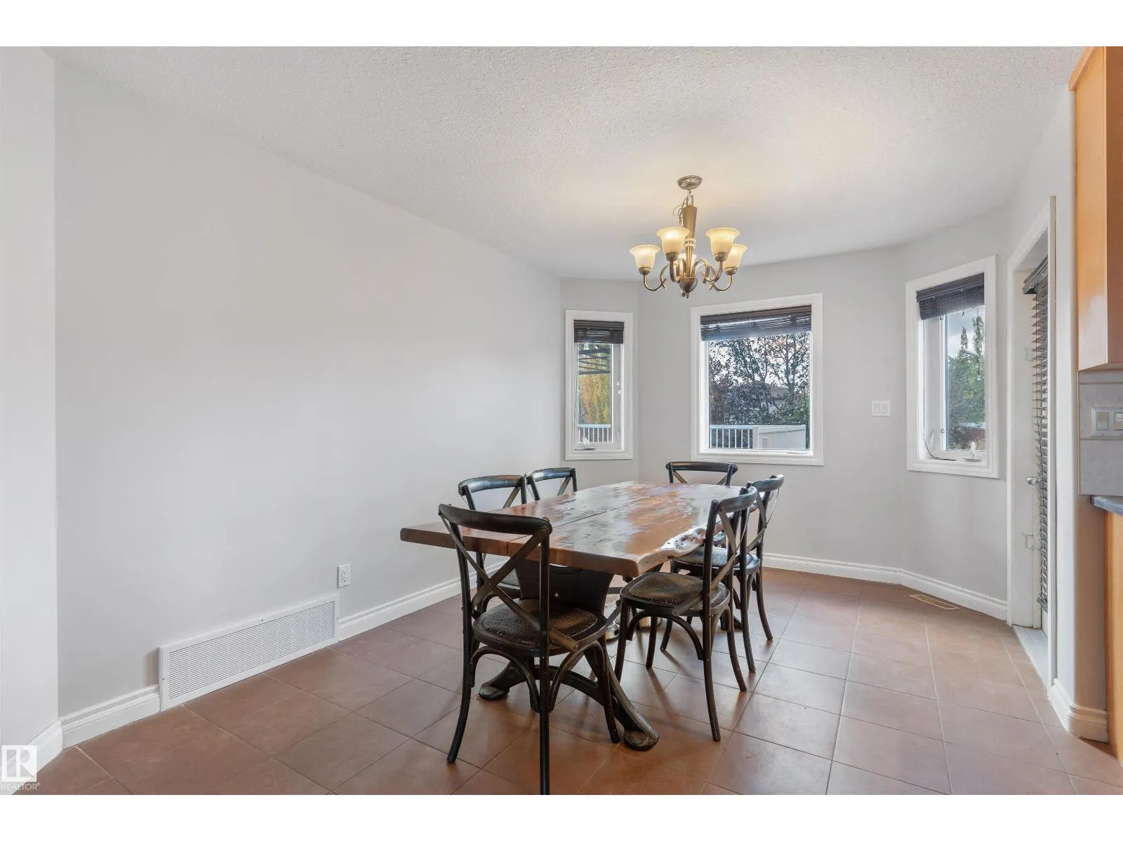 3712 69 ST