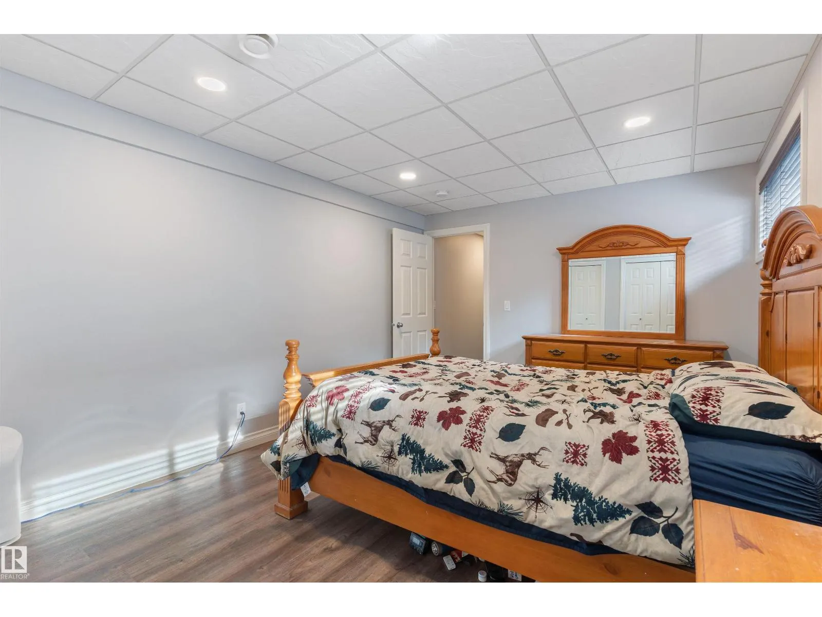 3712 69 ST
