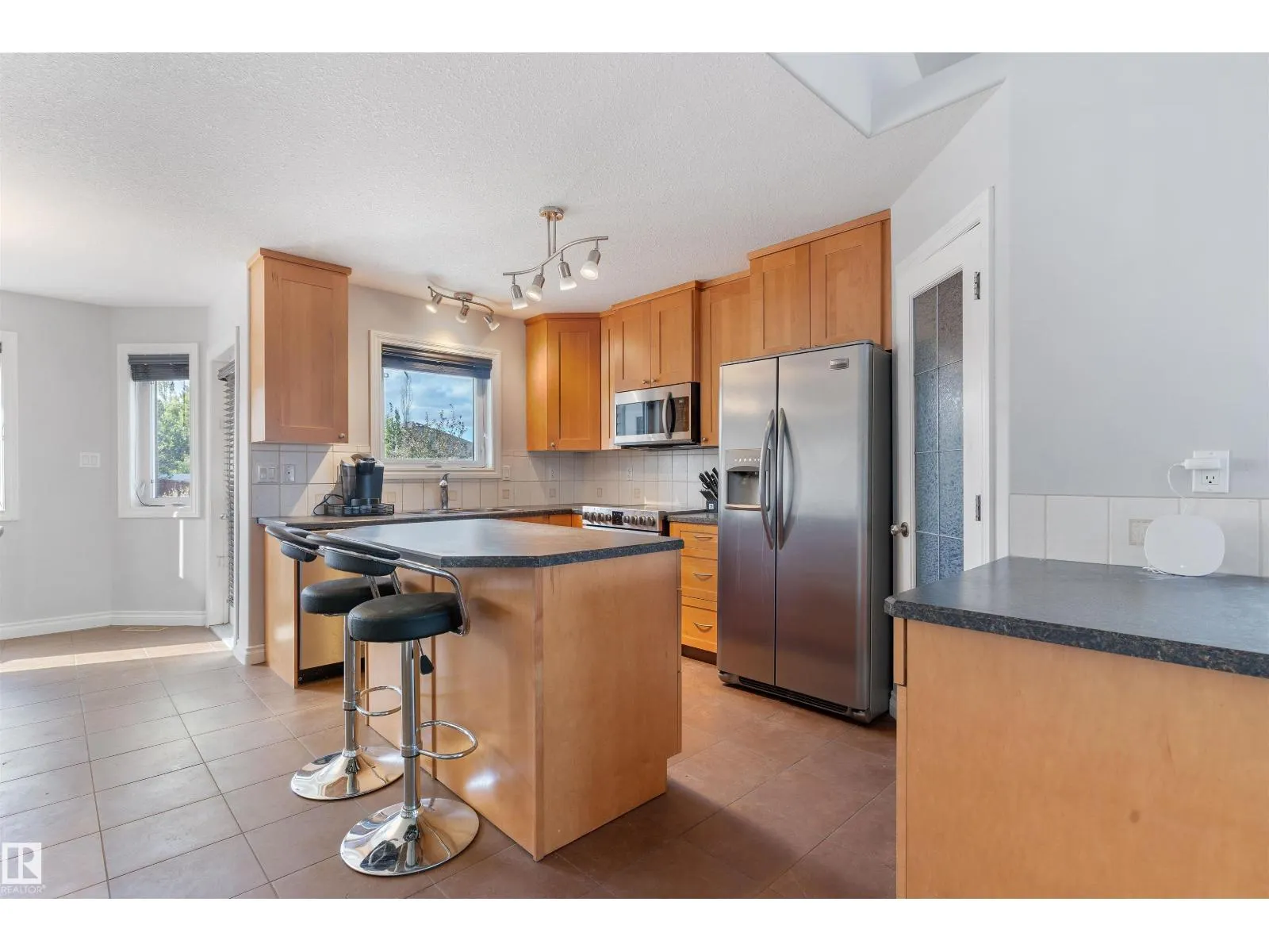 3712 69 ST