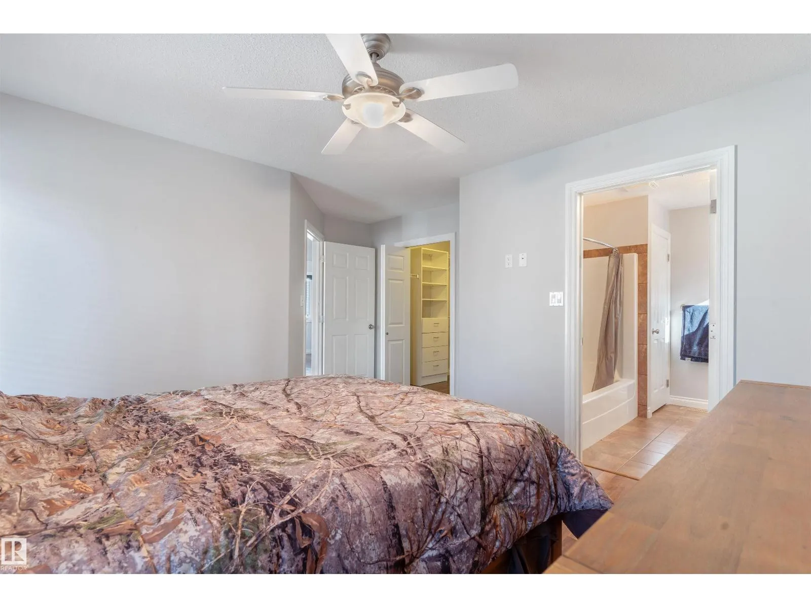 3712 69 ST
