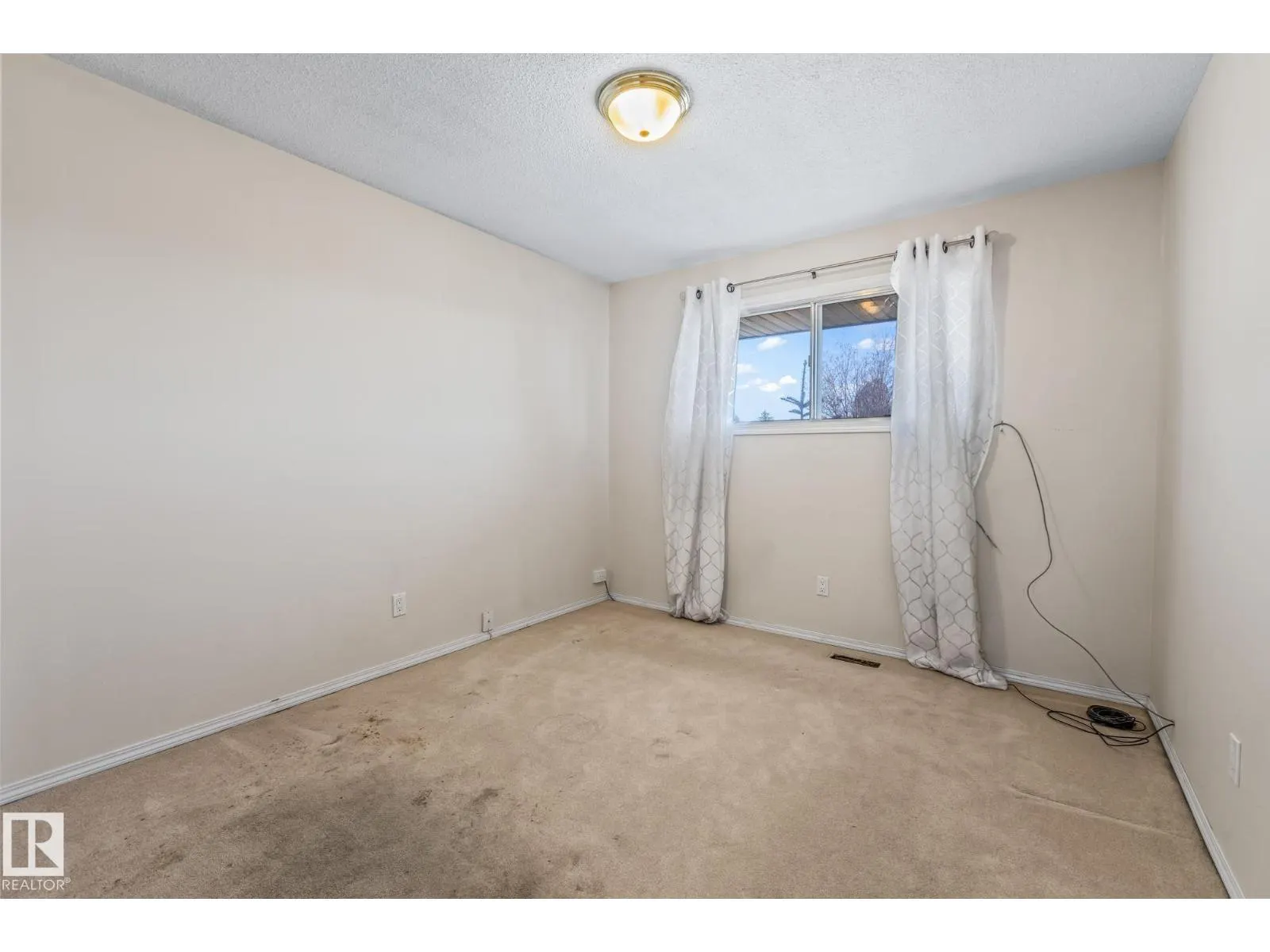 15124 95 ST NW