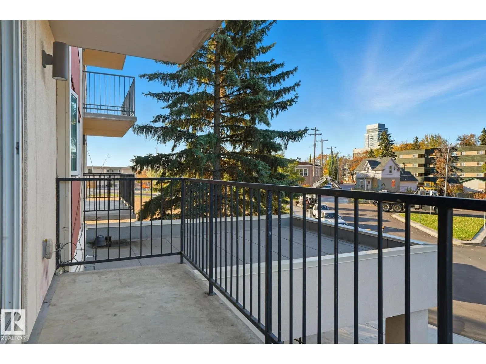 #205 9028 JASPER AV NW