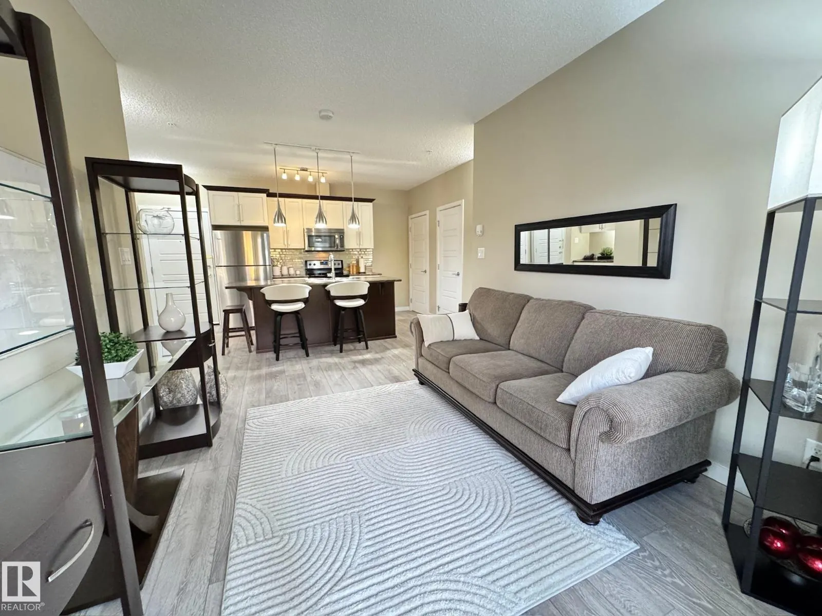 #218 508 Griesbach PR NW