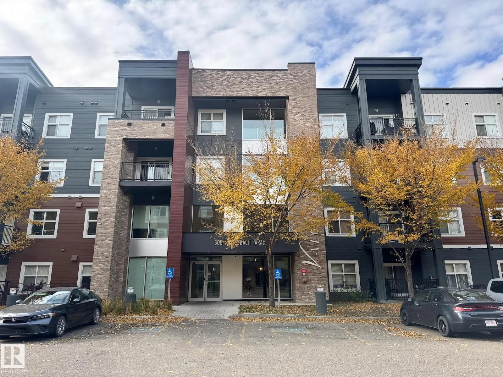 #218 508 Griesbach PR NW