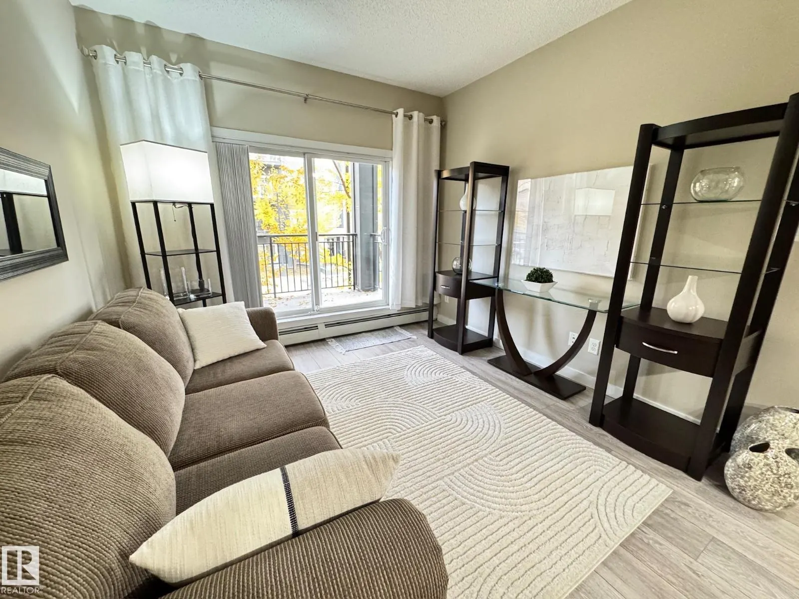 #218 508 Griesbach PR NW