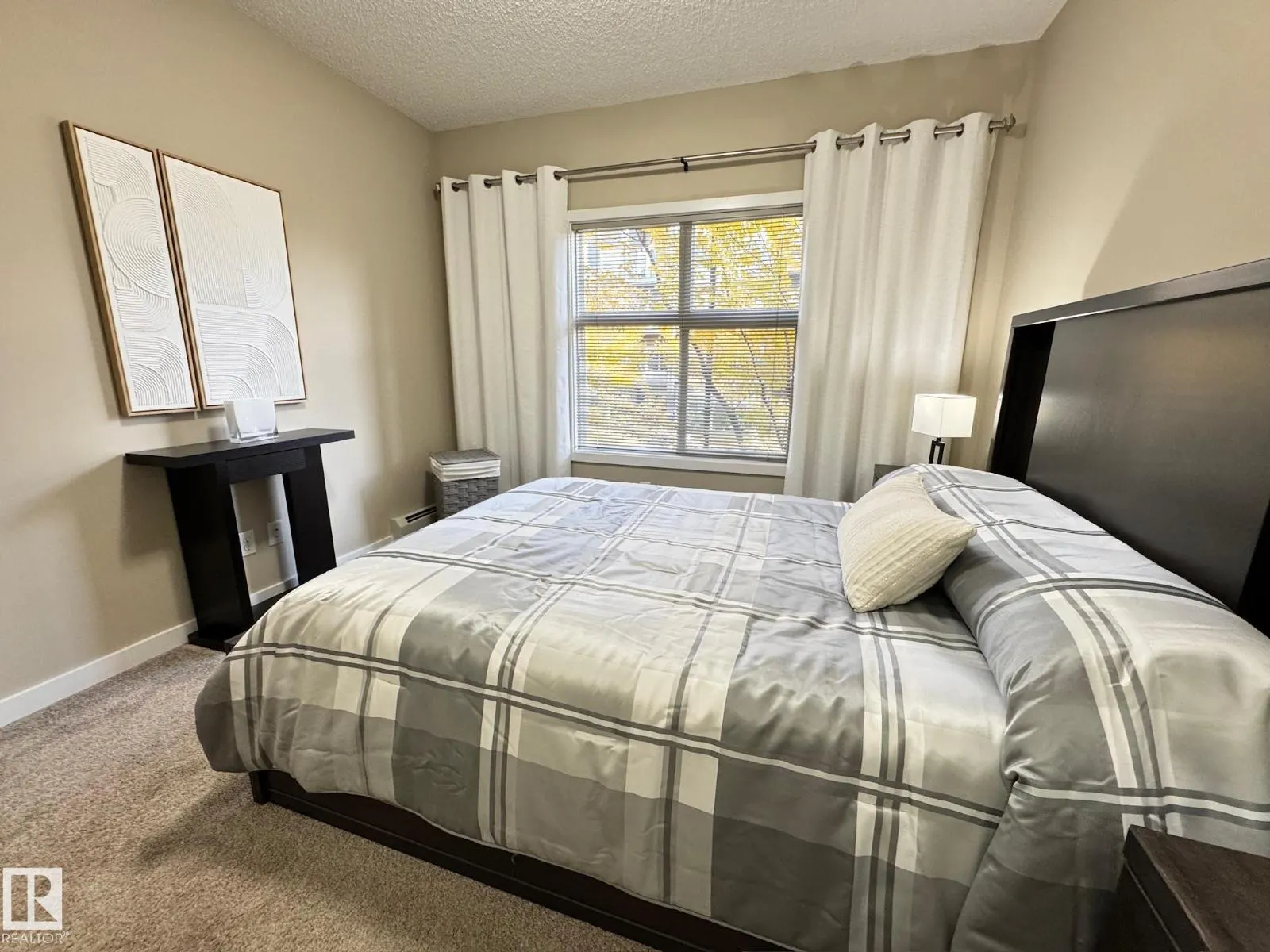 #218 508 Griesbach PR NW