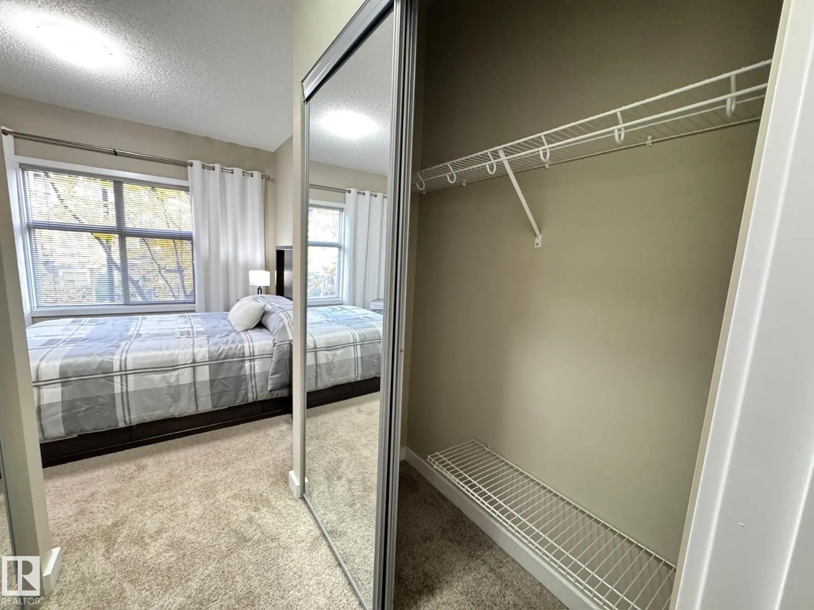 #218 508 Griesbach PR NW