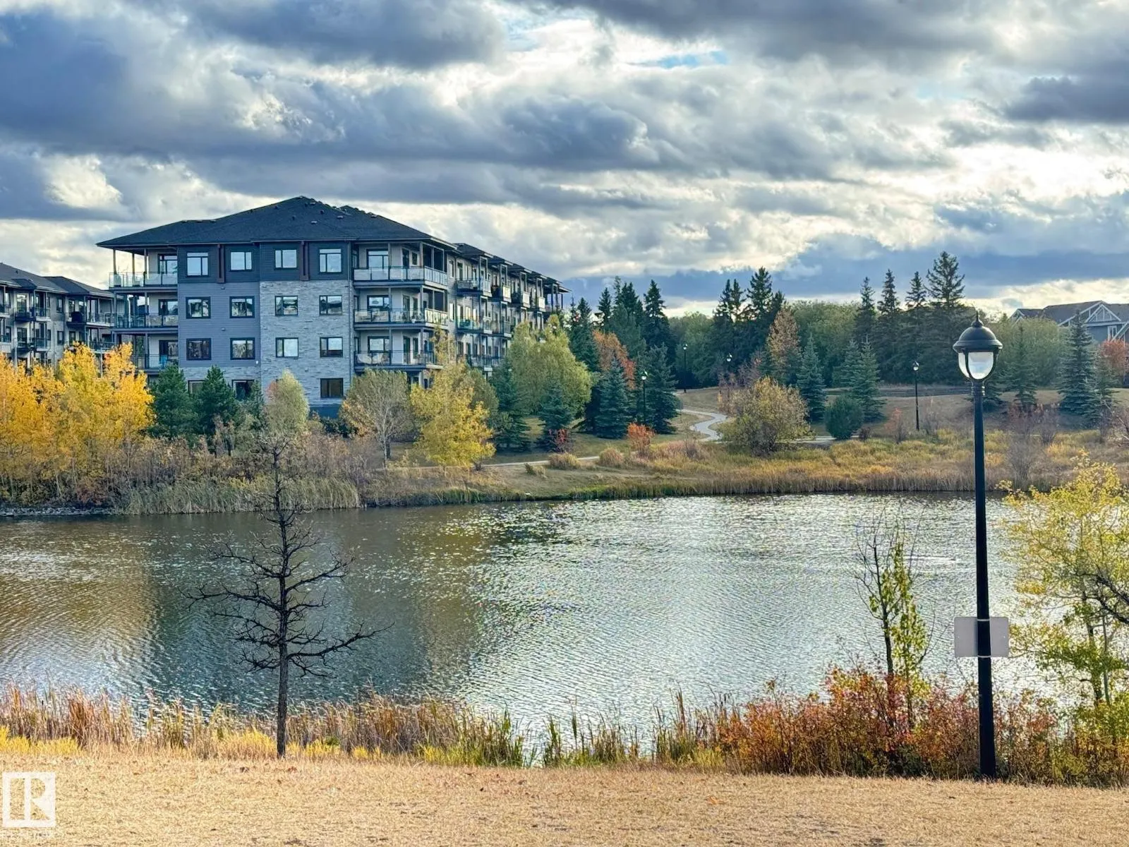 #218 508 Griesbach PR NW