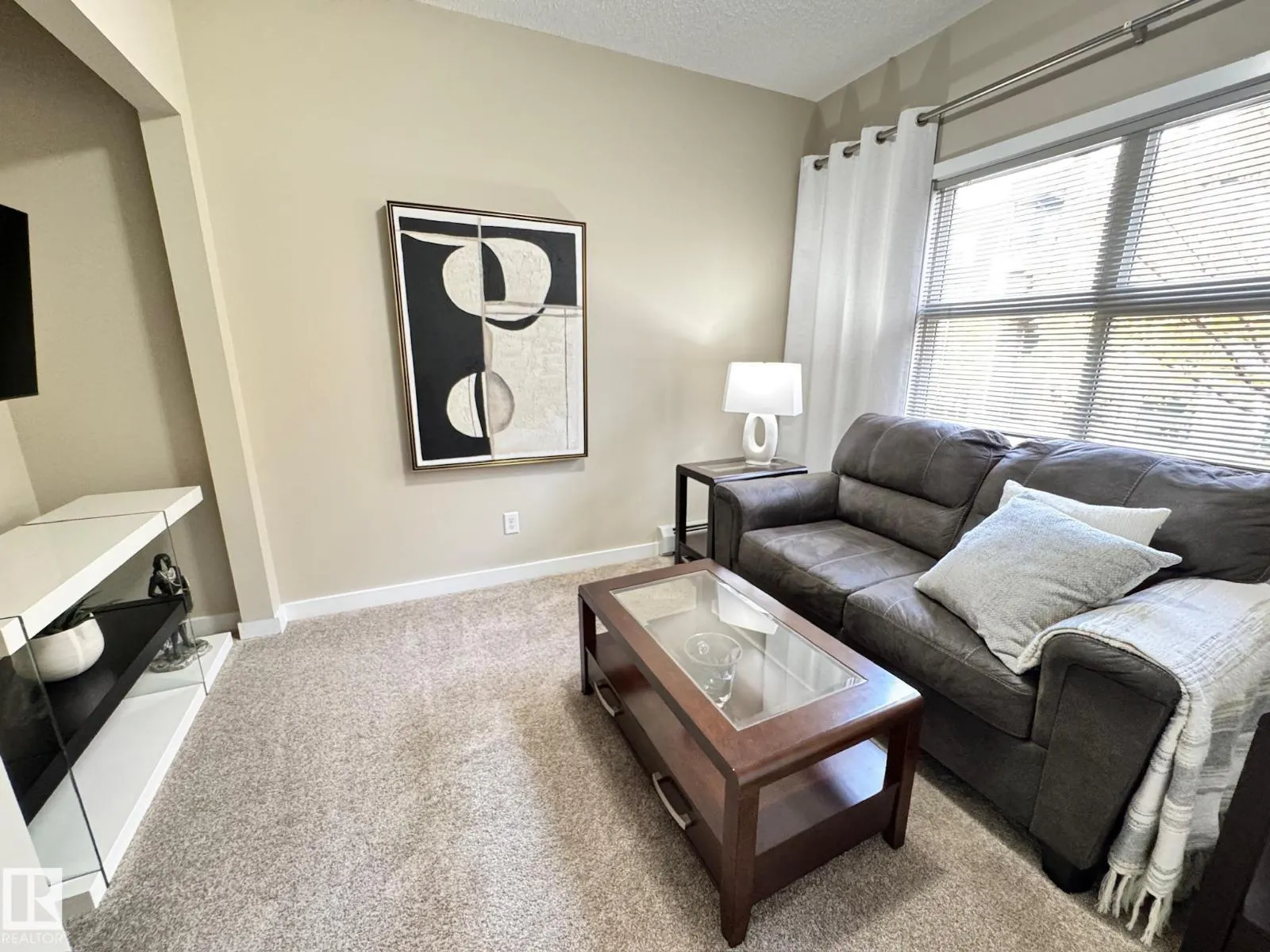 #218 508 Griesbach PR NW