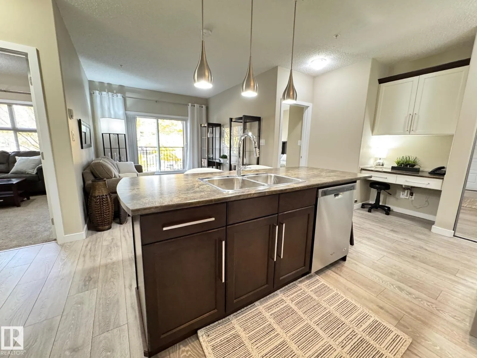 #218 508 Griesbach PR NW