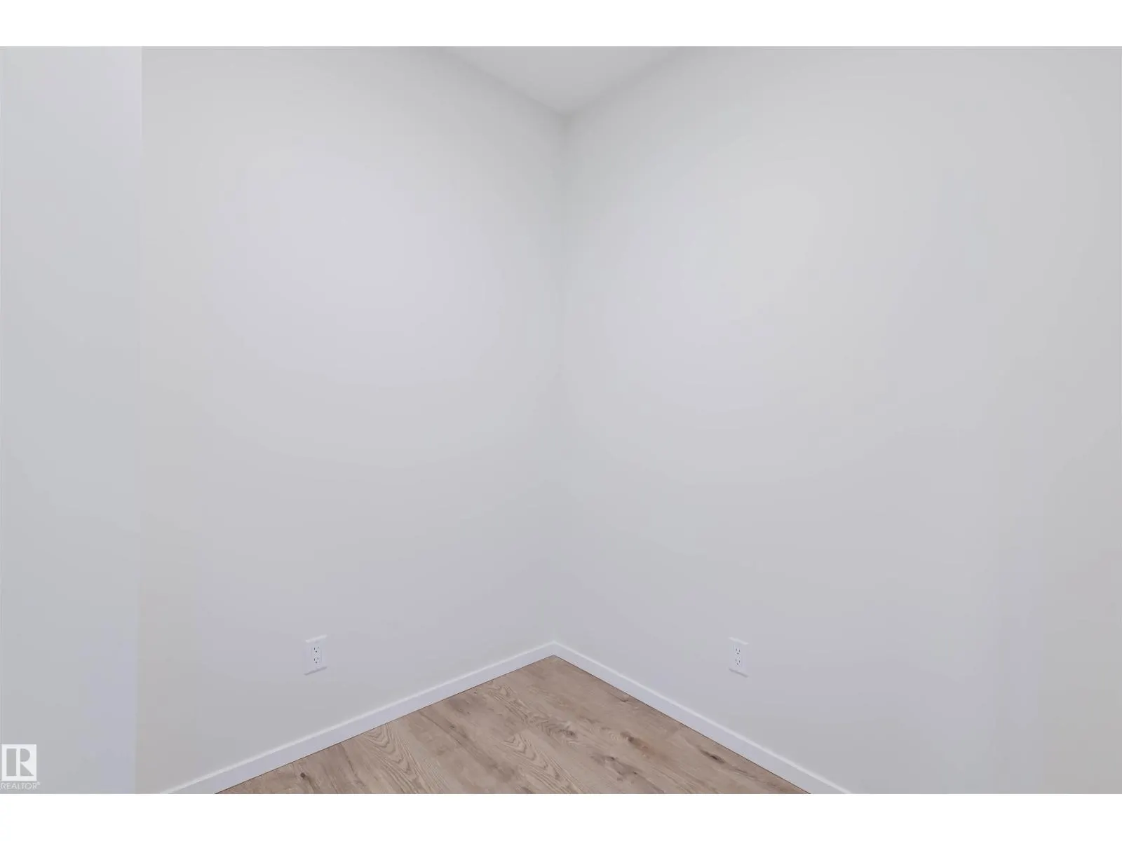 2031 209 ST NW