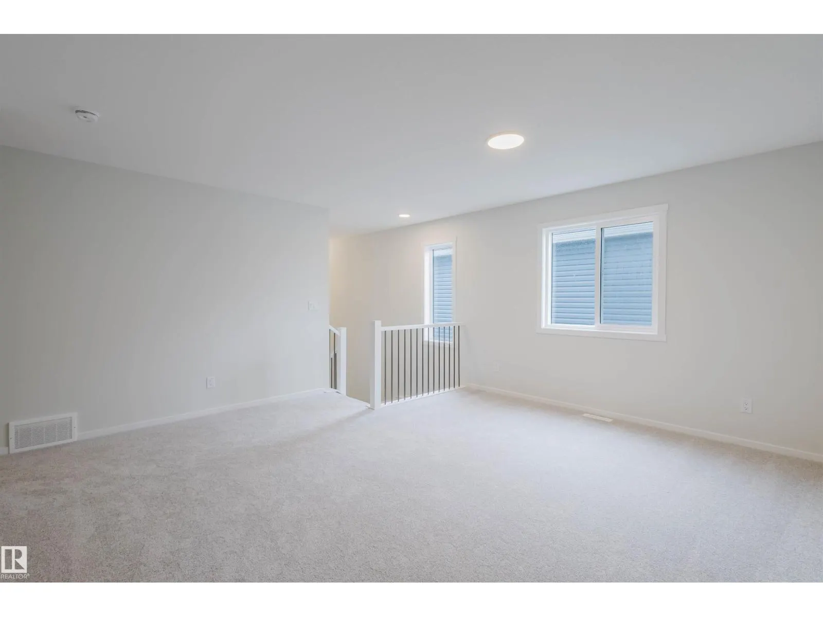 2031 209 ST NW
