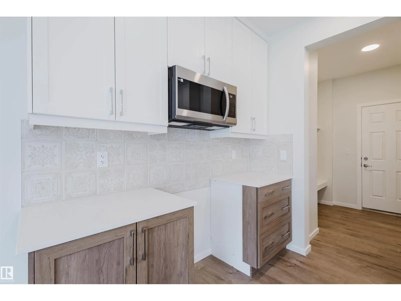 2031 209 ST NW