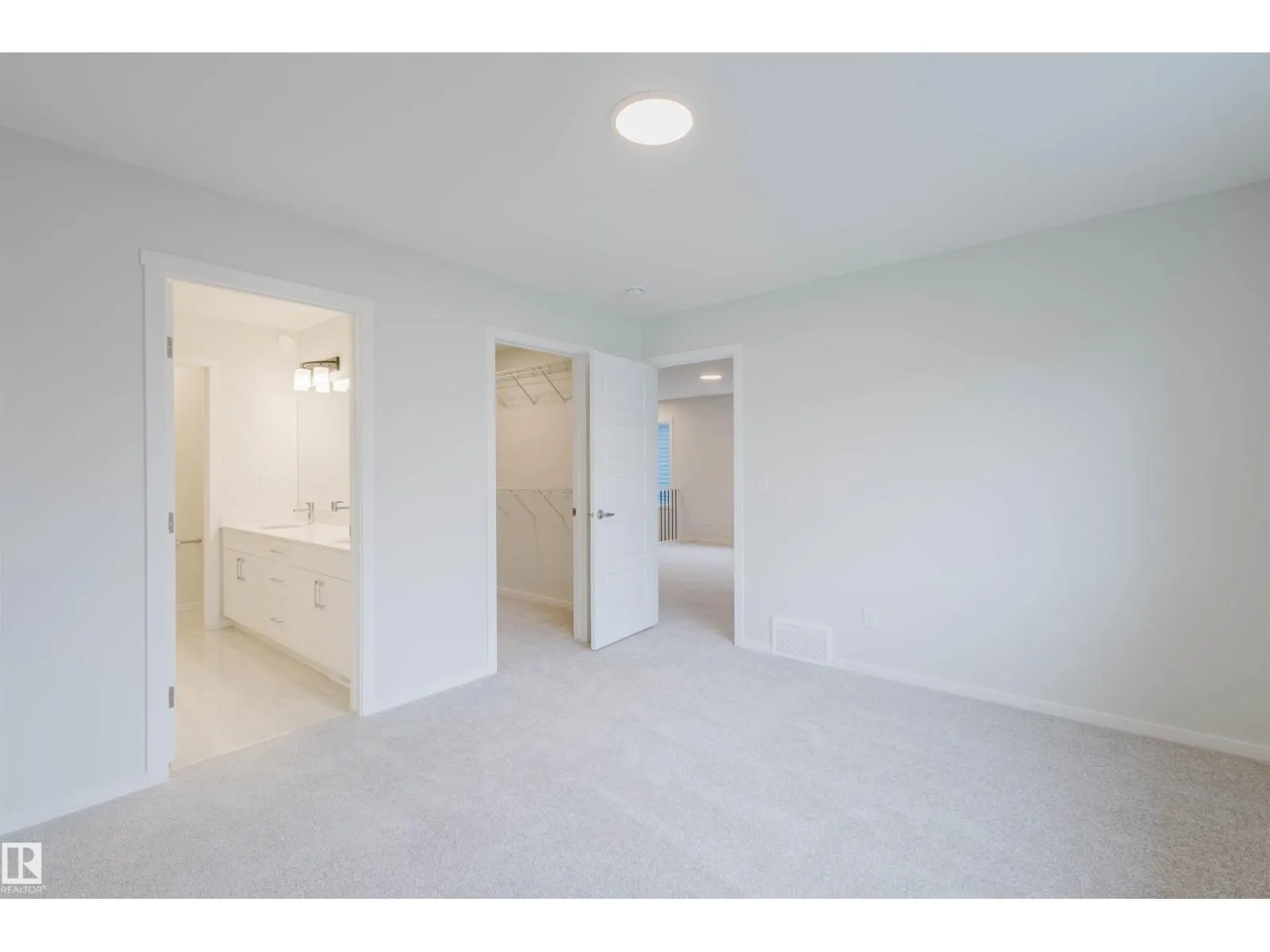 2031 209 ST NW