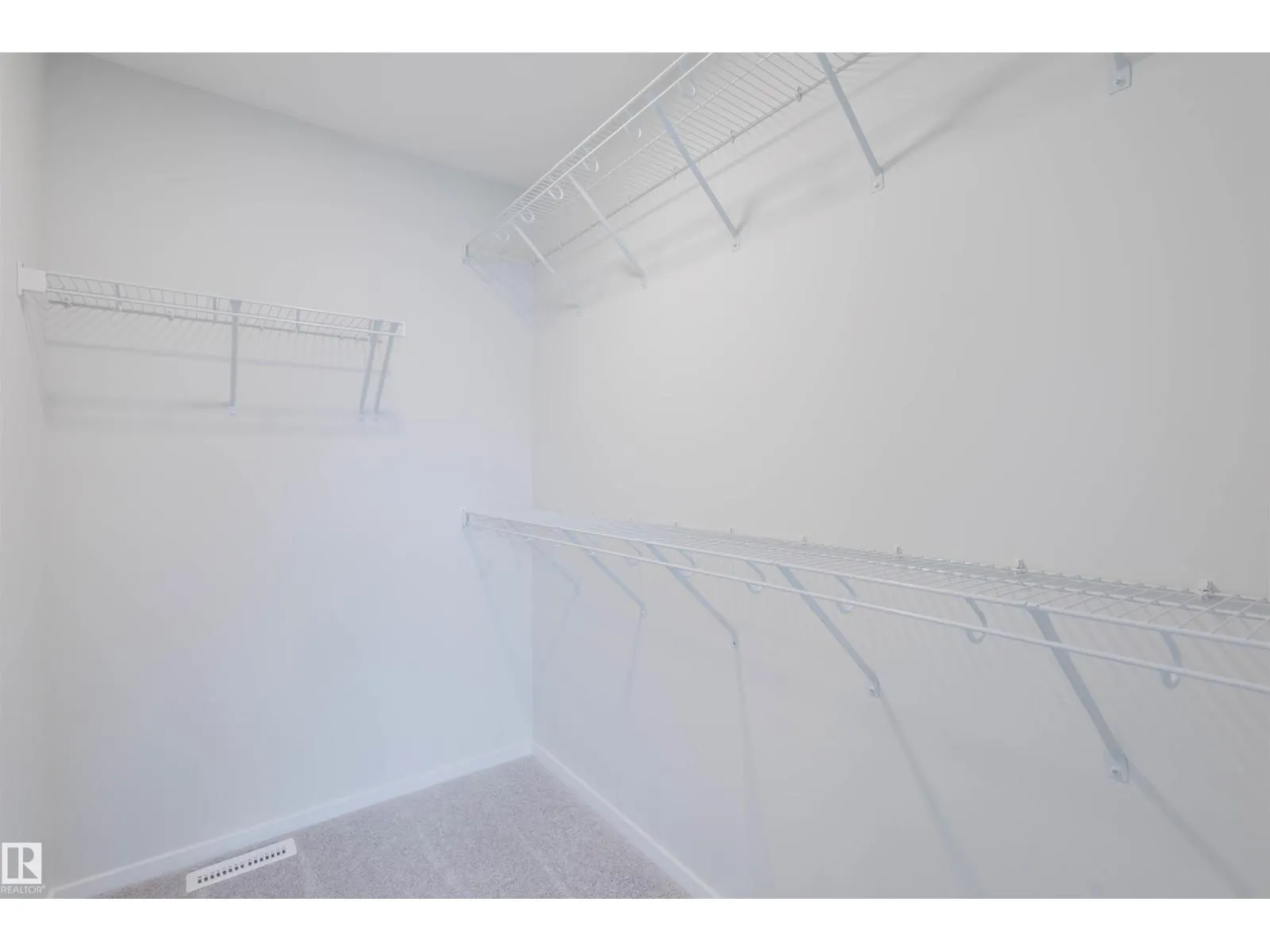 2031 209 ST NW
