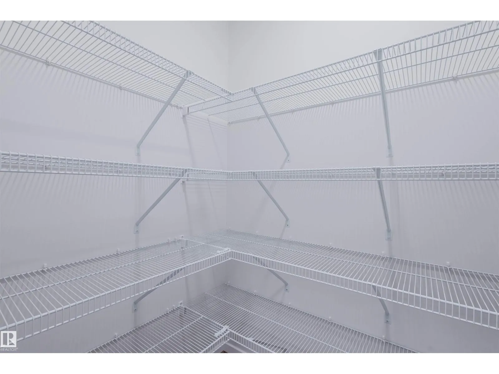 2031 209 ST NW