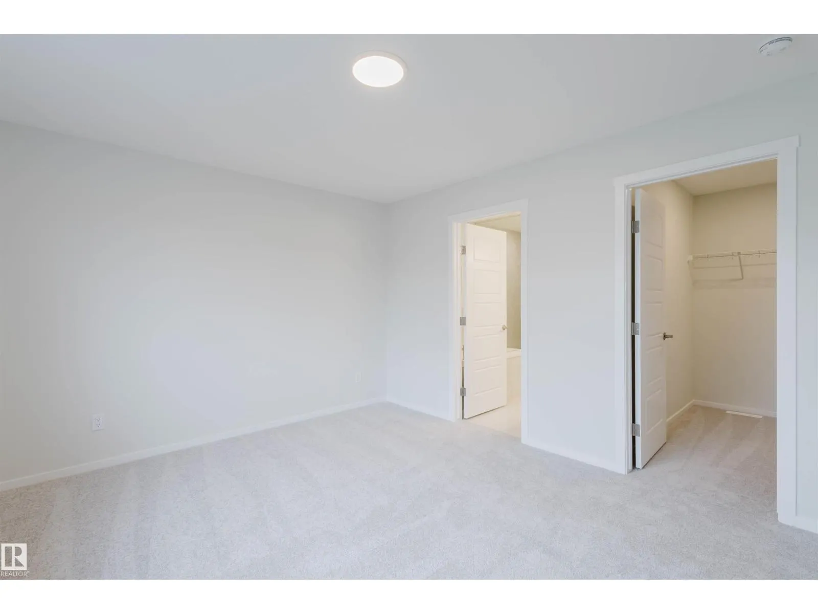 2031 209 ST NW
