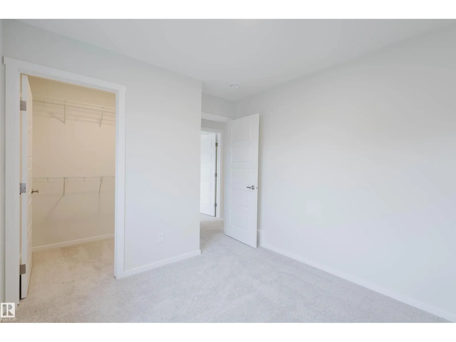 2031 209 ST NW
