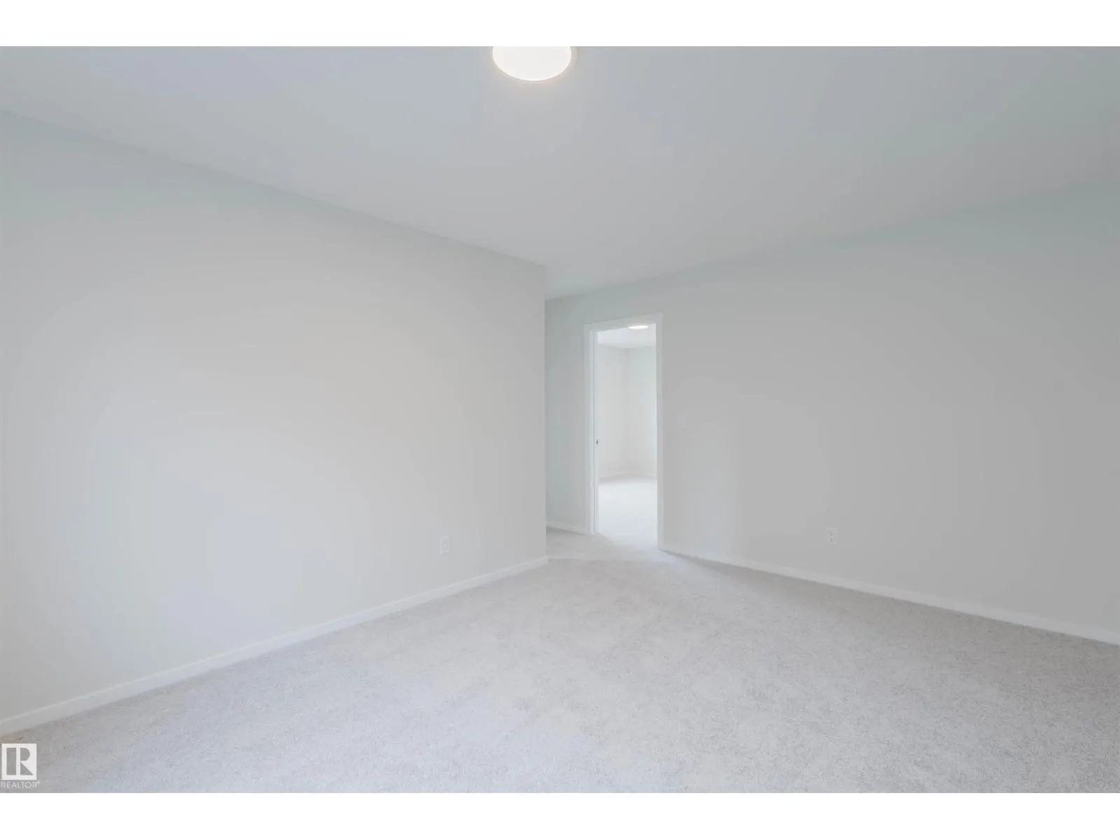 2031 209 ST NW