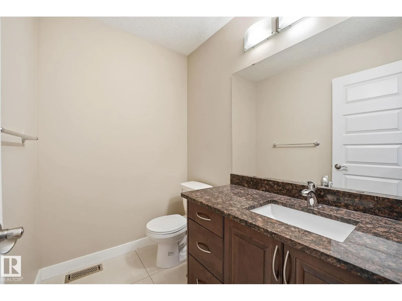 8710 180A AV NW