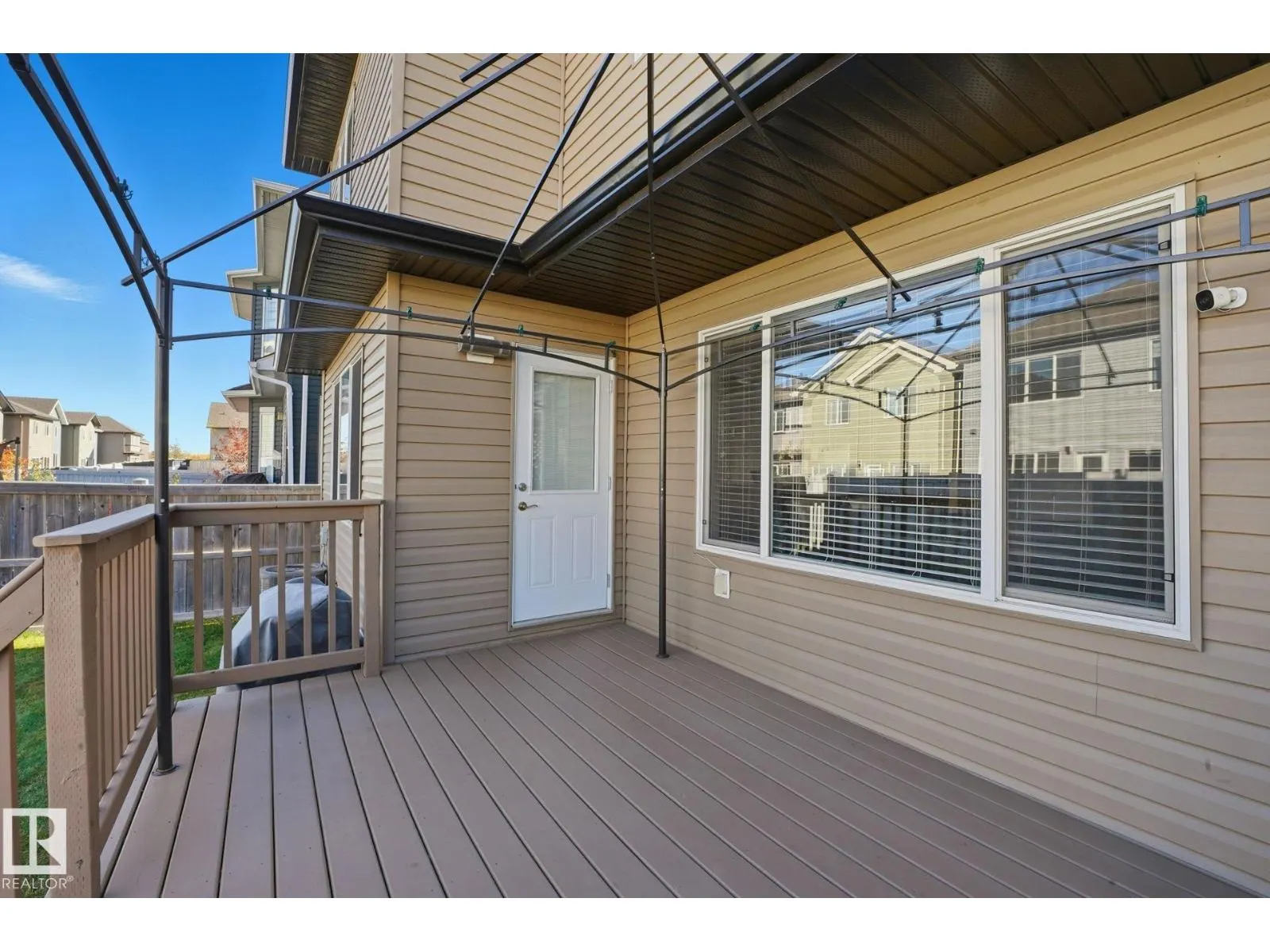 8710 180A AV NW