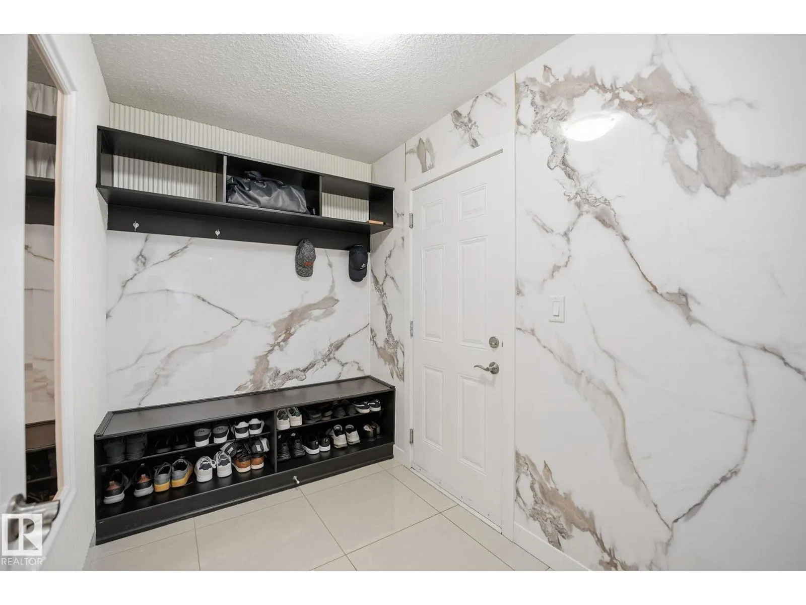 8710 180A AV NW