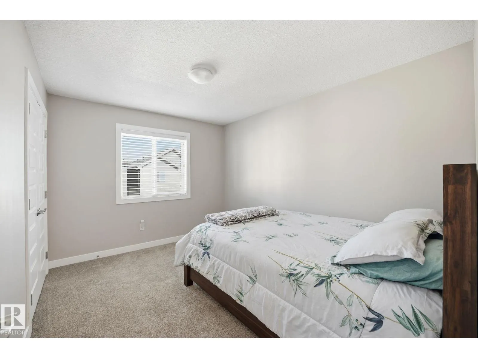 8710 180A AV NW