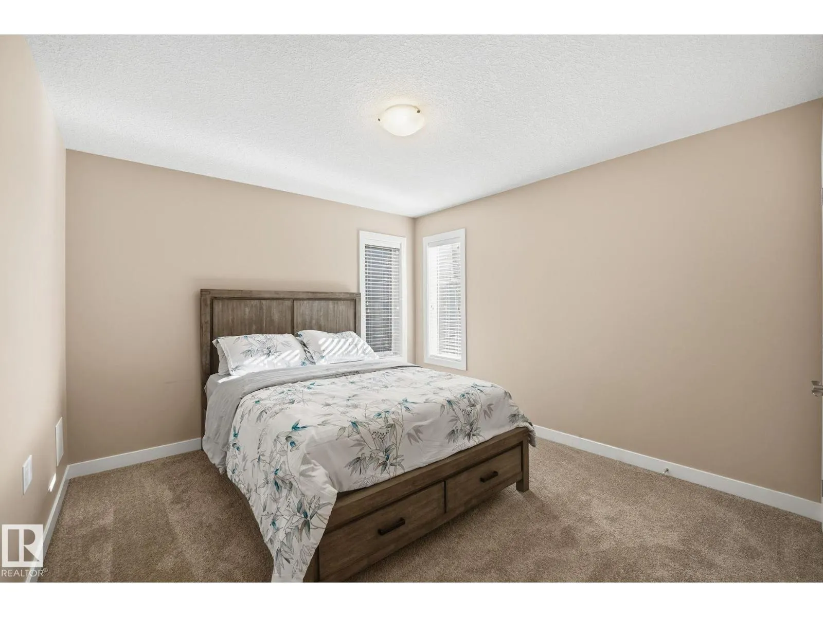 8710 180A AV NW
