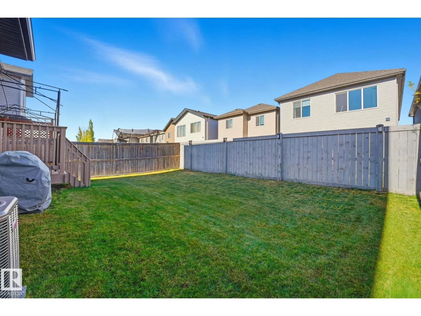 8710 180A AV NW