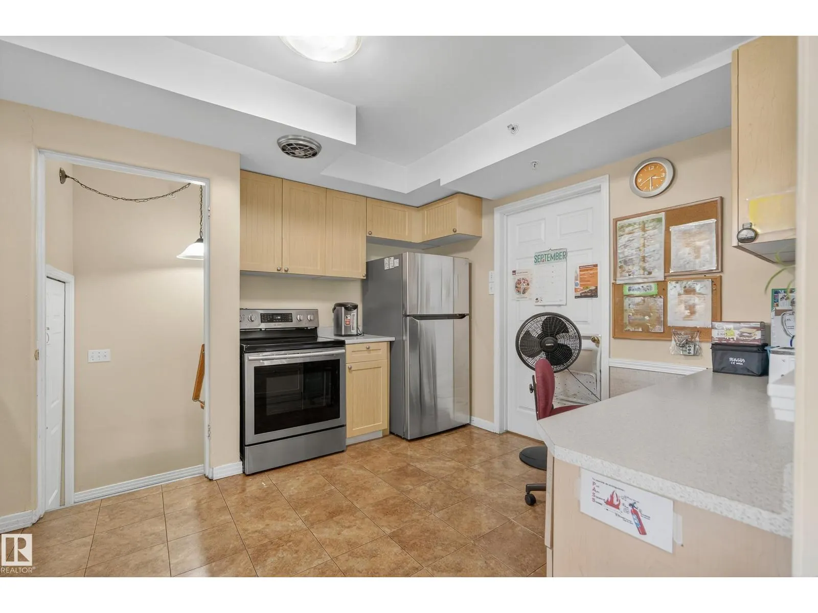 9823 142 ST NW