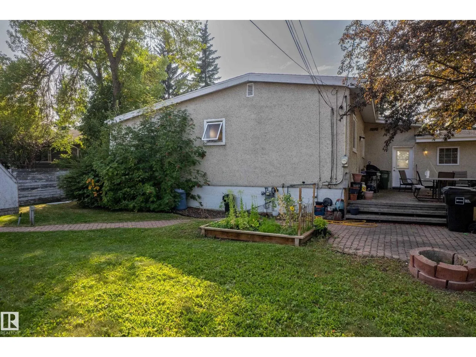 9823 142 ST NW