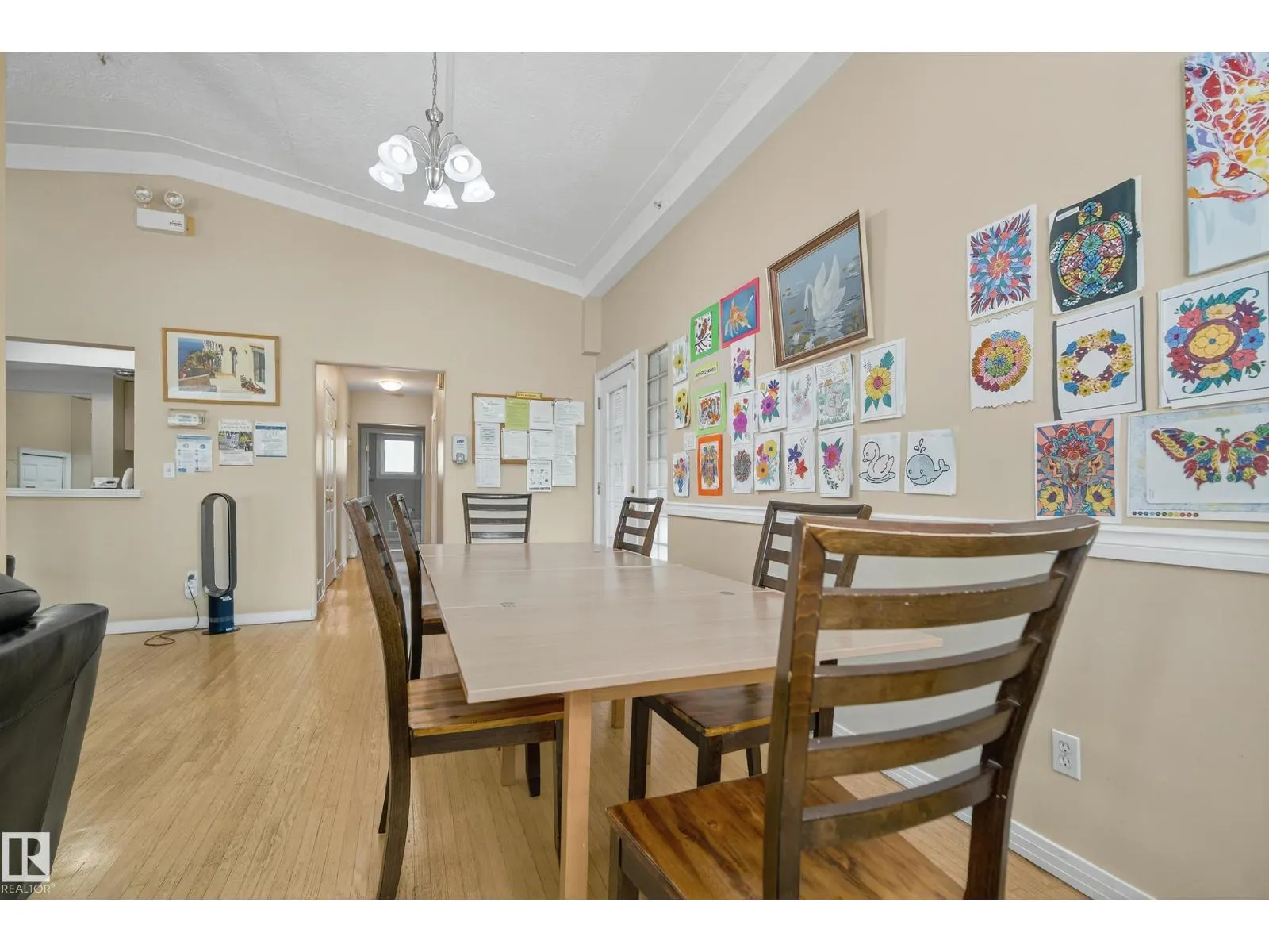 9823 142 ST NW
