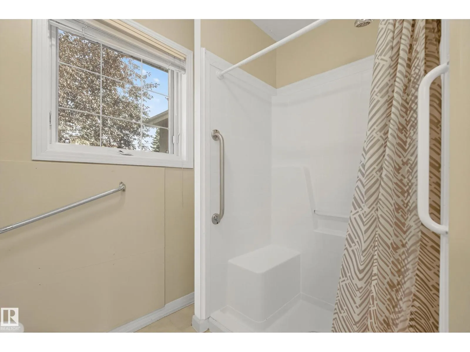 9823 142 ST NW