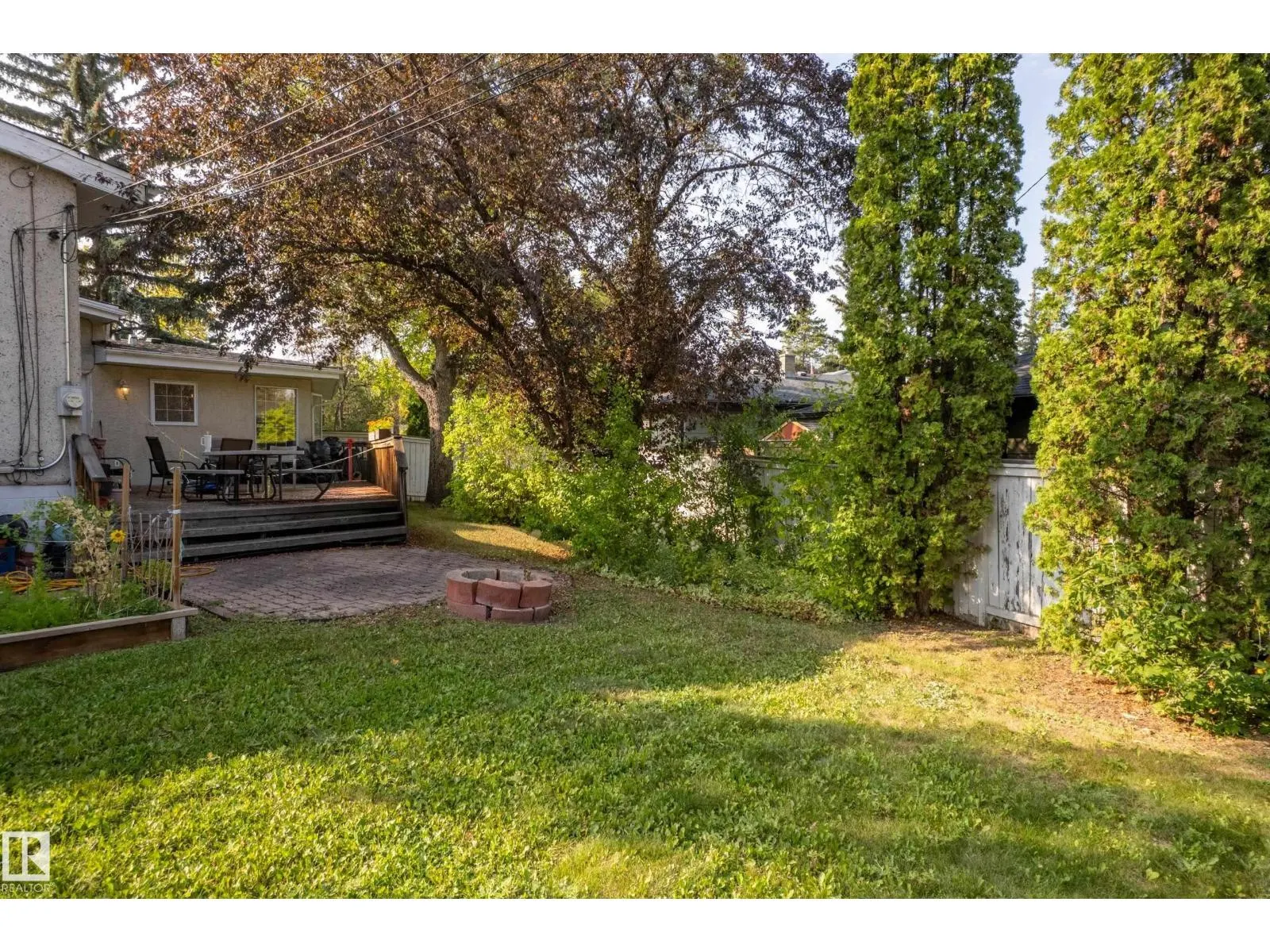 9823 142 ST NW
