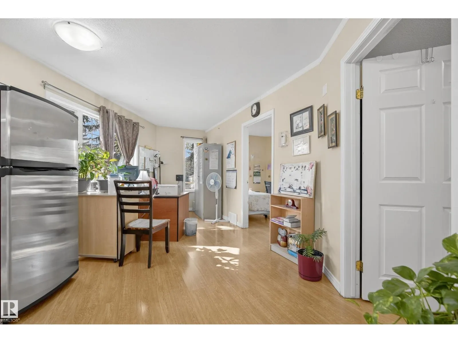 9823 142 ST NW