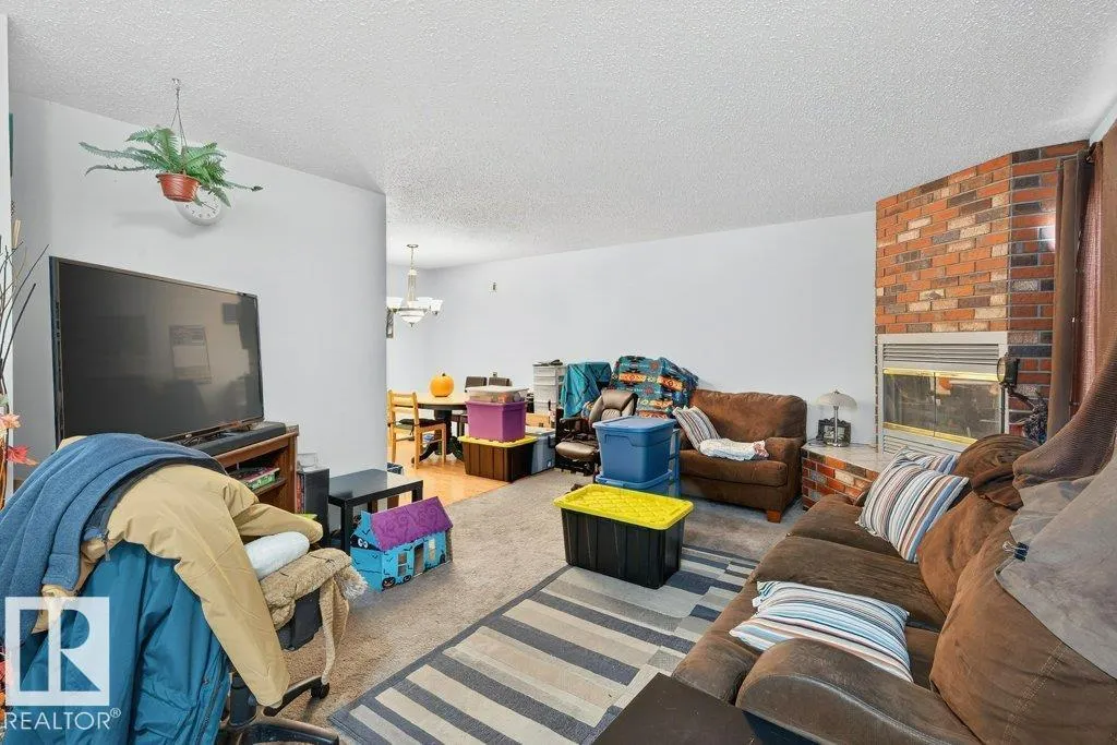 10417 10419 154 ST NW NW