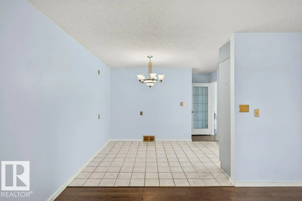 10417 10419 154 ST NW NW