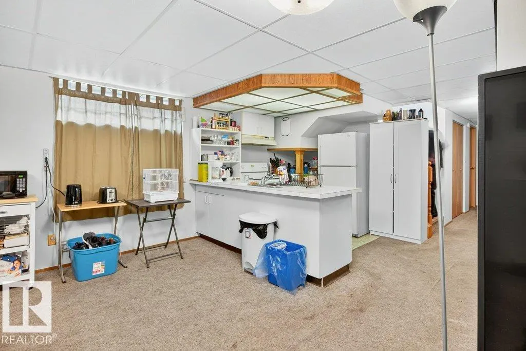 10417 10419 154 ST NW NW