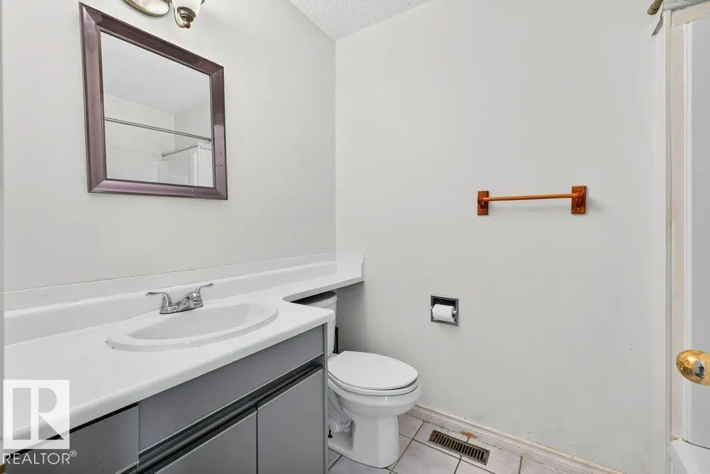 10417 10419 154 ST NW NW