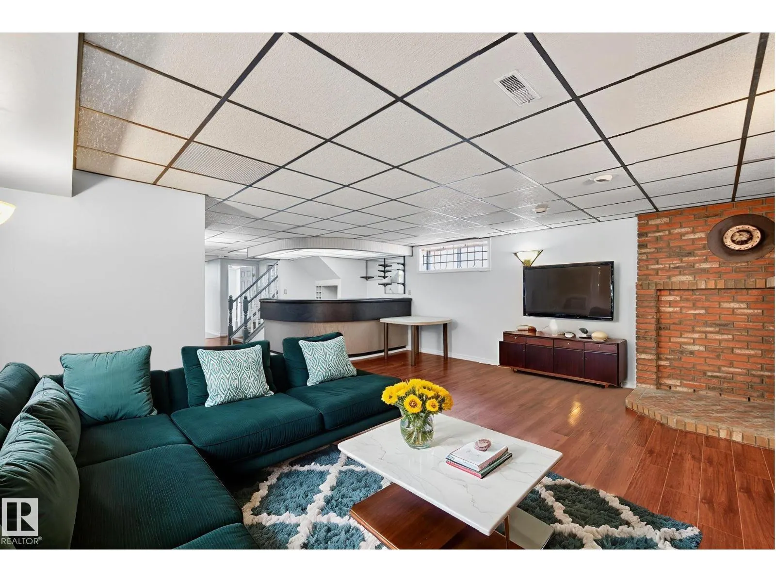 10417 10419 154 ST NW NW