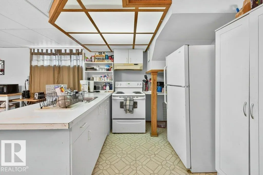 10417 10419 154 ST NW NW