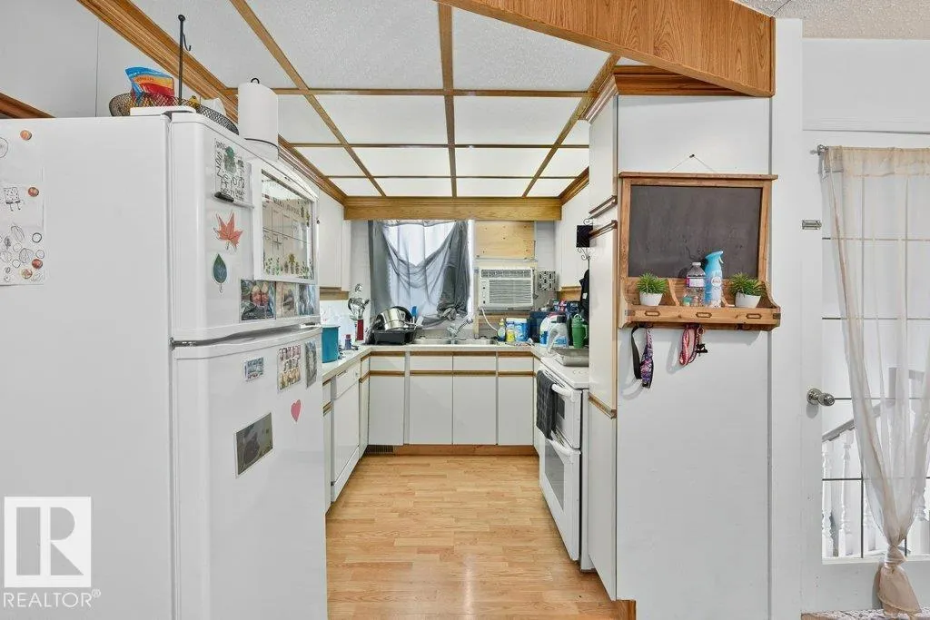 10417 10419 154 ST NW NW