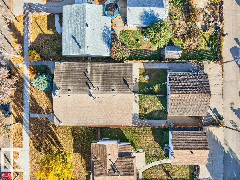 10417 10419 154 ST NW NW