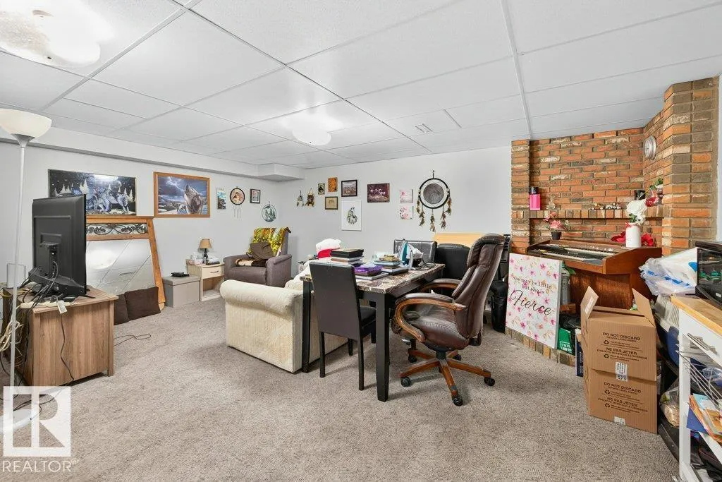 10417 10419 154 ST NW NW