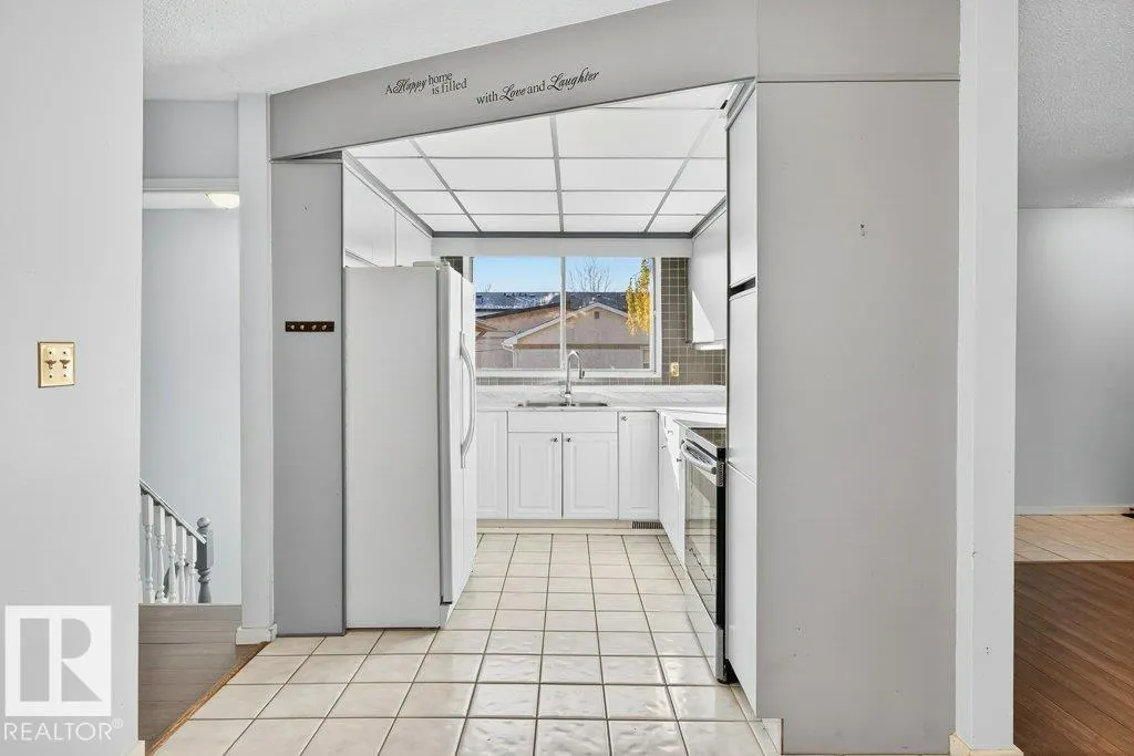 10417 10419 154 ST NW NW