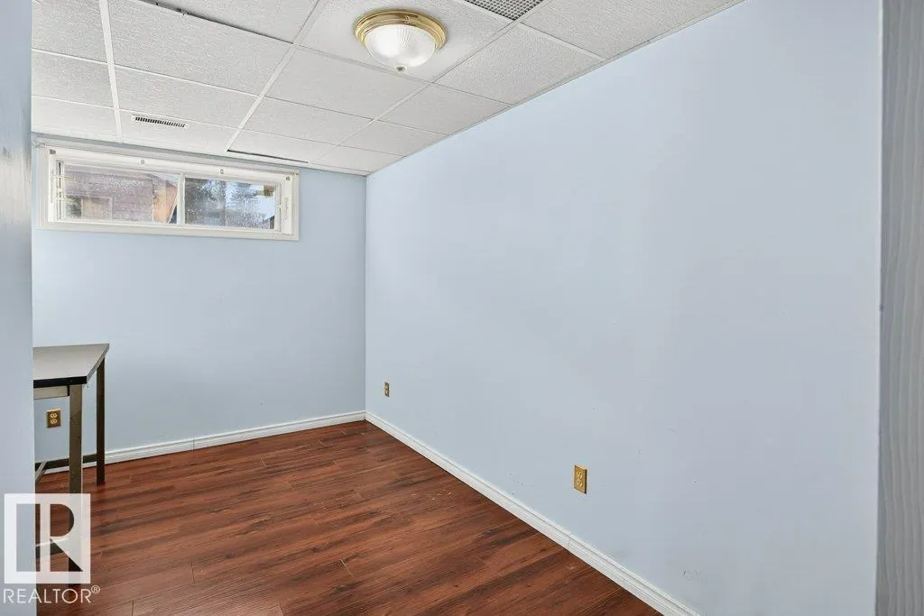 10417 10419 154 ST NW NW