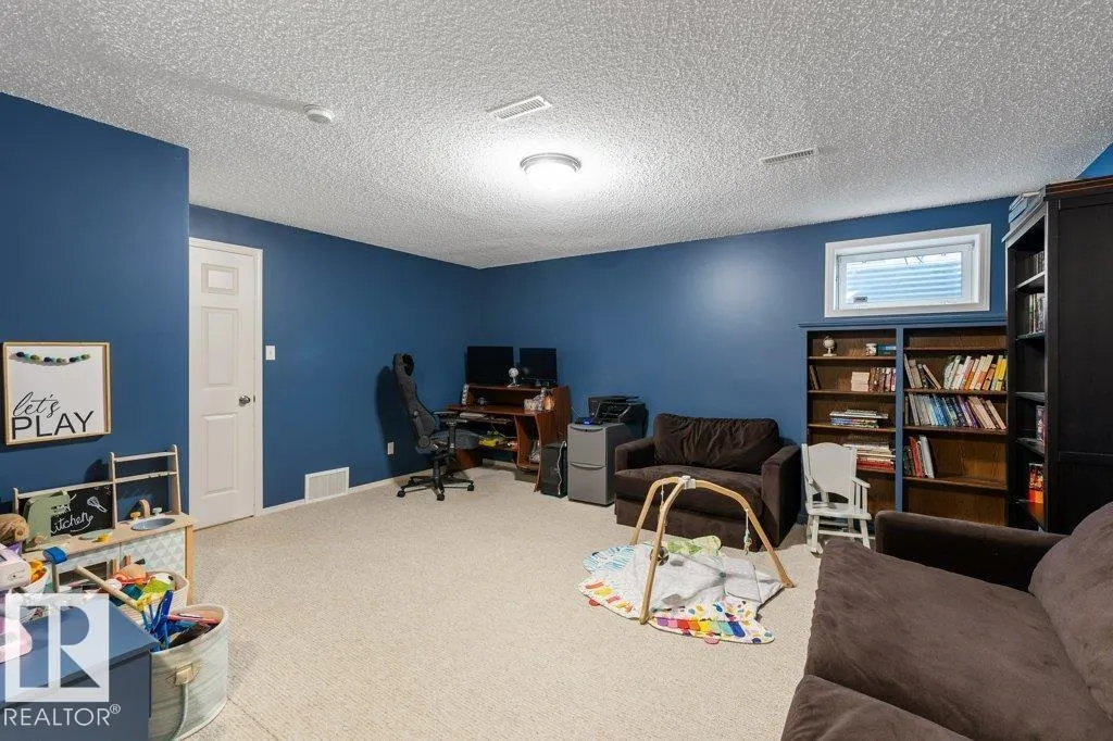 216 84 ST SW