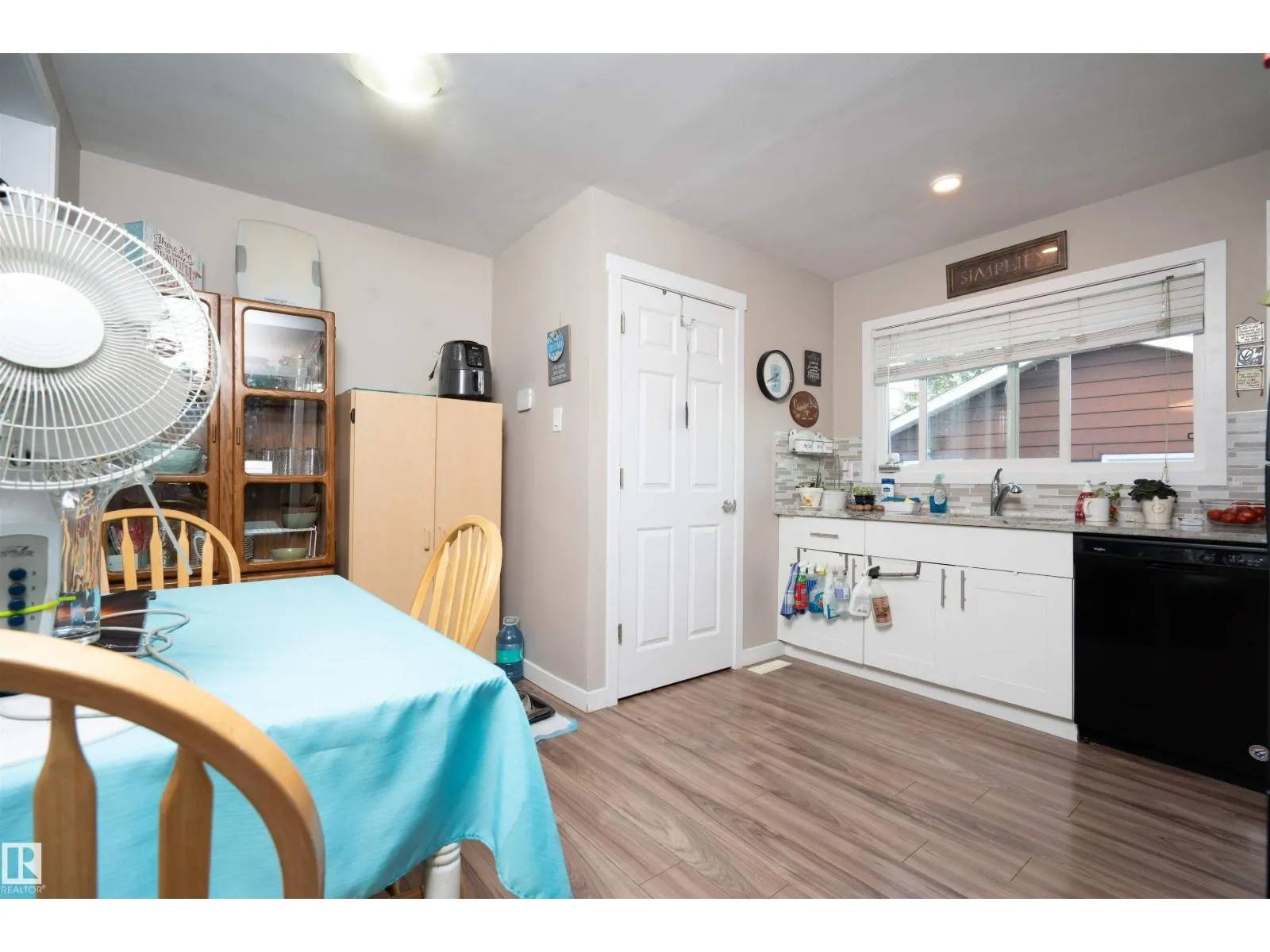 10324 136 AV NW