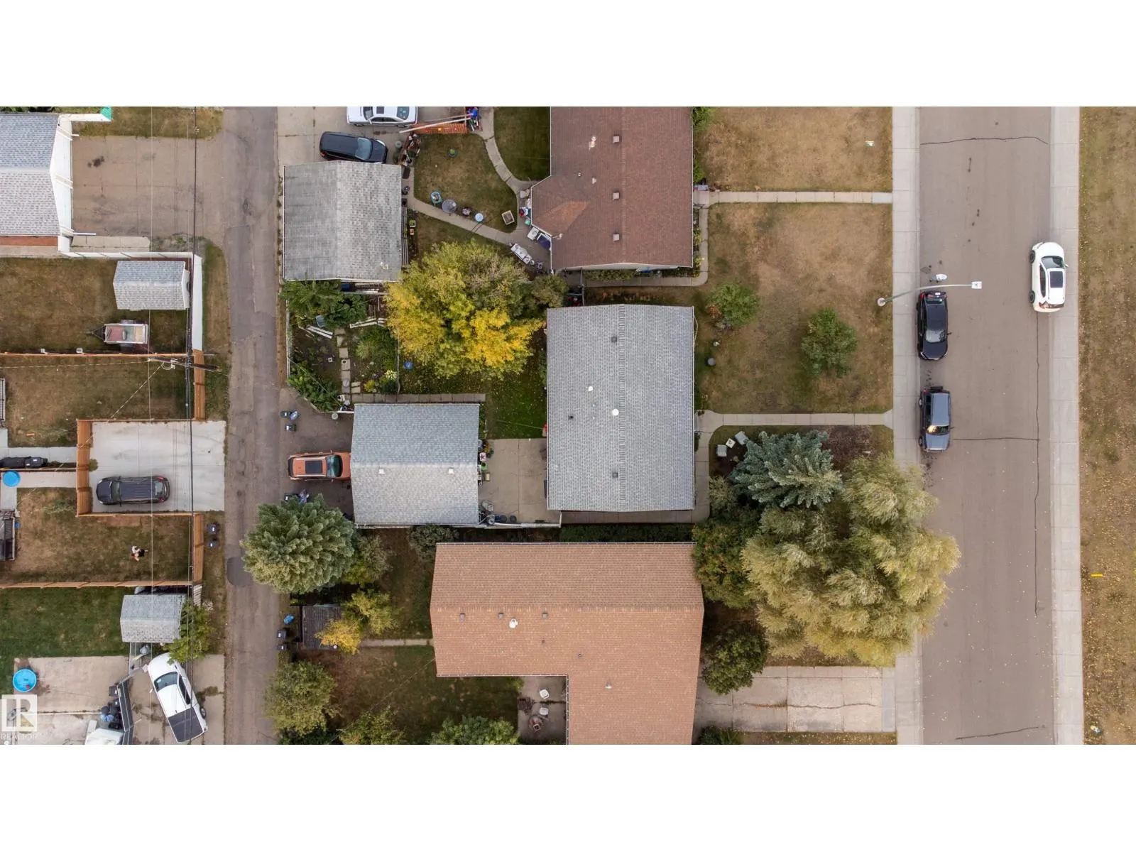 10324 136 AV NW