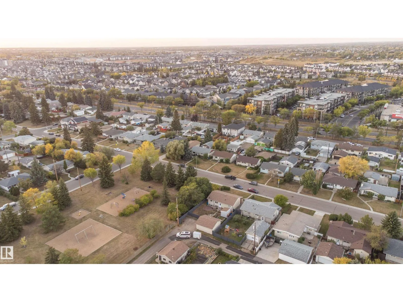 10324 136 AV NW